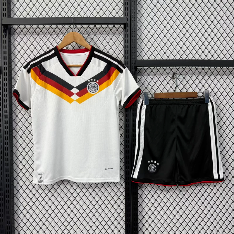 25/26 Ensemble Enfant Allemagne Domicile