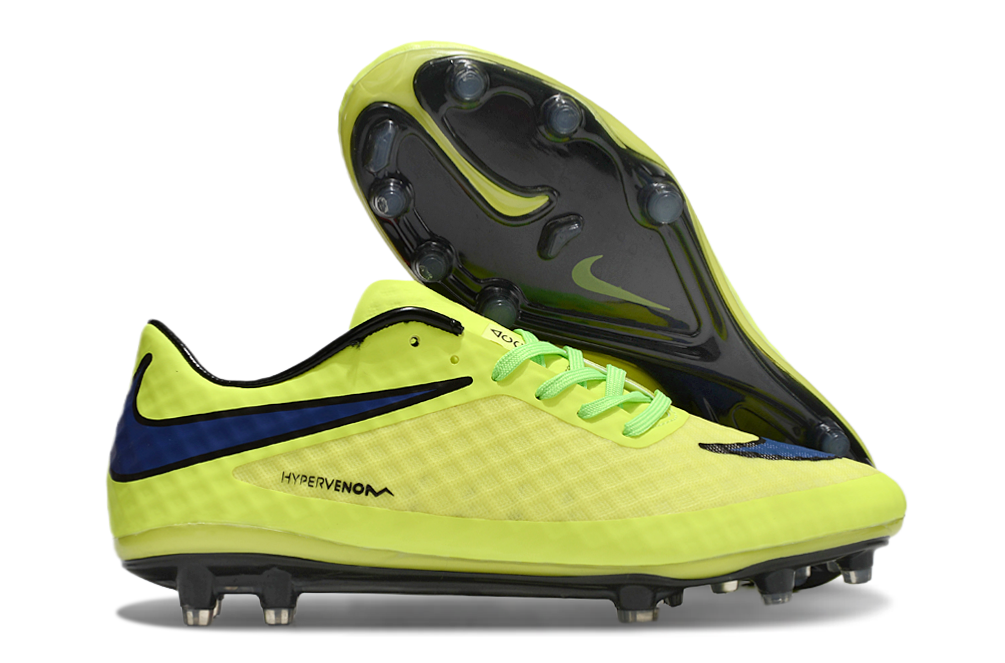Crampons Hypervenom phantom