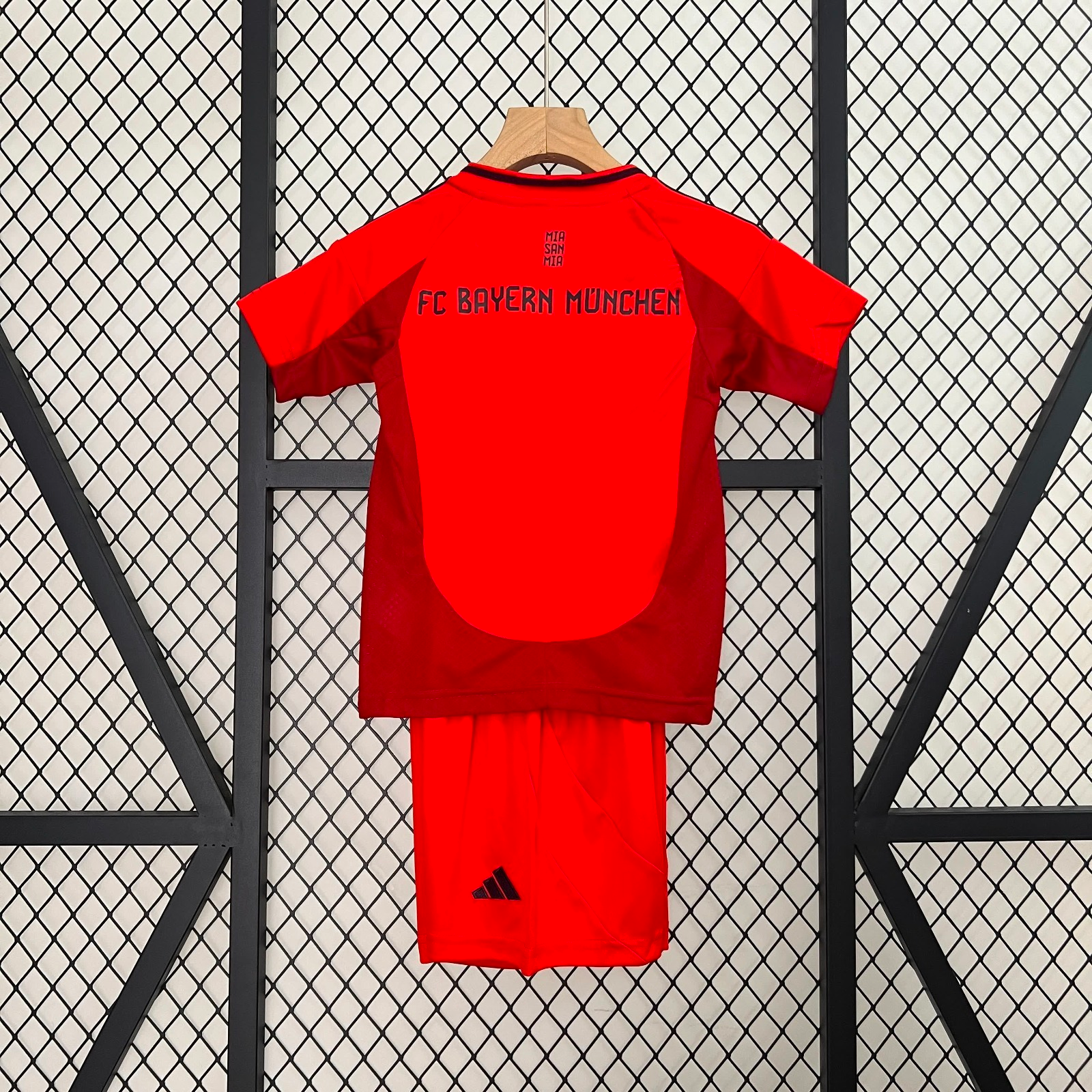 24/25 Ensemble Enfant Bayern Munich