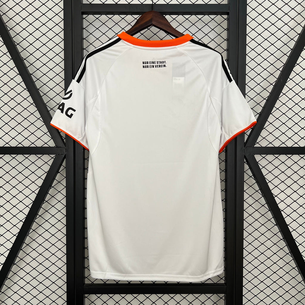 Maillot Domicile Eintracht Francfort 2025/26
